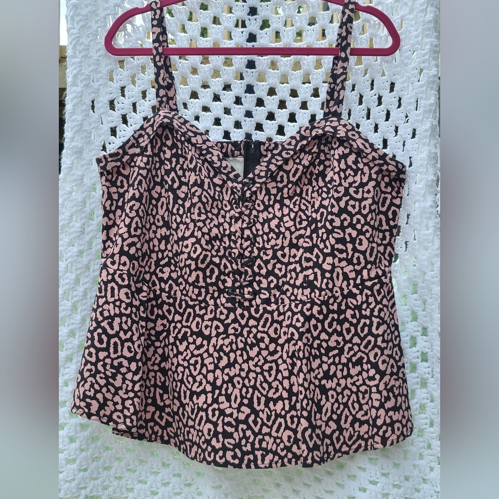 NWT Torrid Size 2 Pink and Black Leopard print peplum top